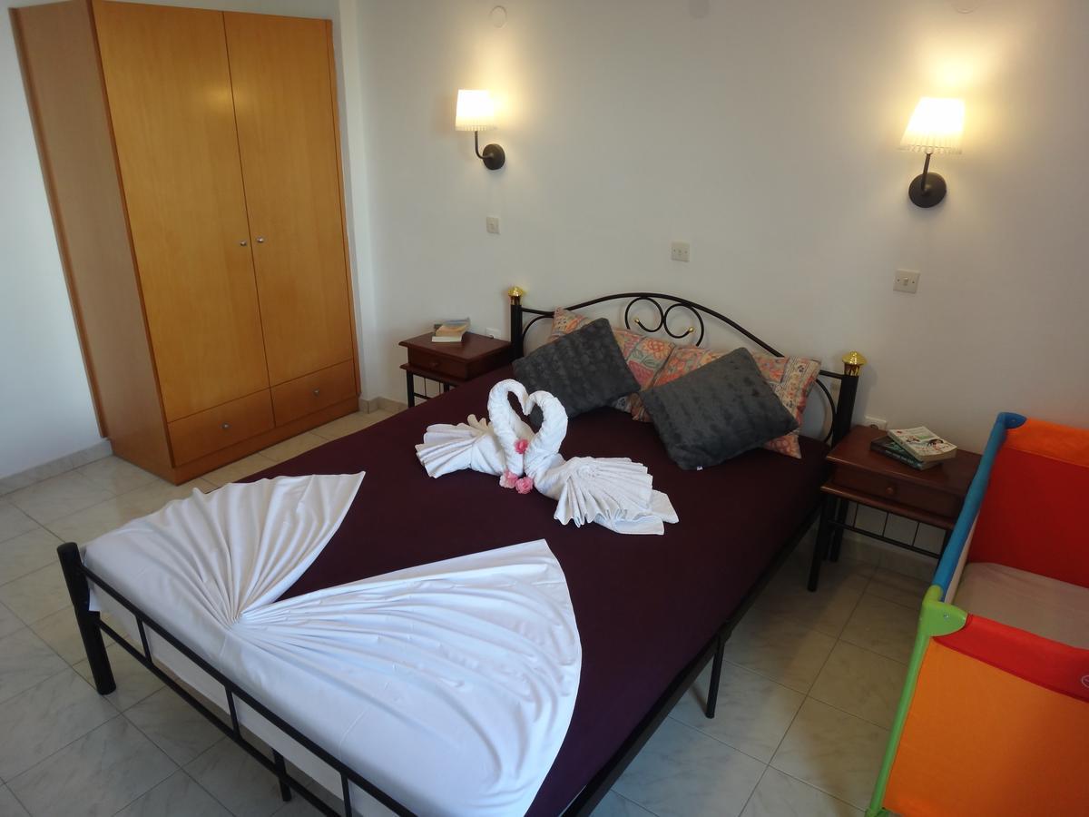 Amfi Apartments Kardamena  エクステリア 写真
